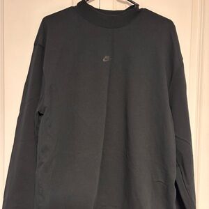 Nike Men's Dark Gray Long Sleeve Tee